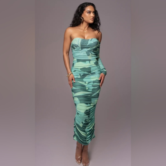 Green Capri Ruched Dress - Picture 3 of 4